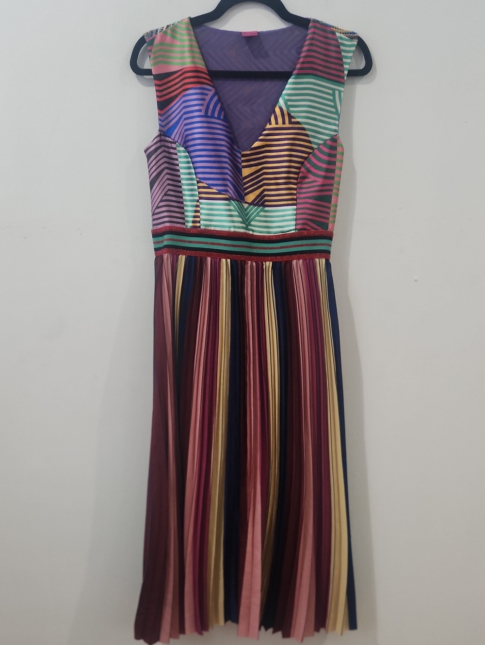 Save The Queen Sleeveless Dress